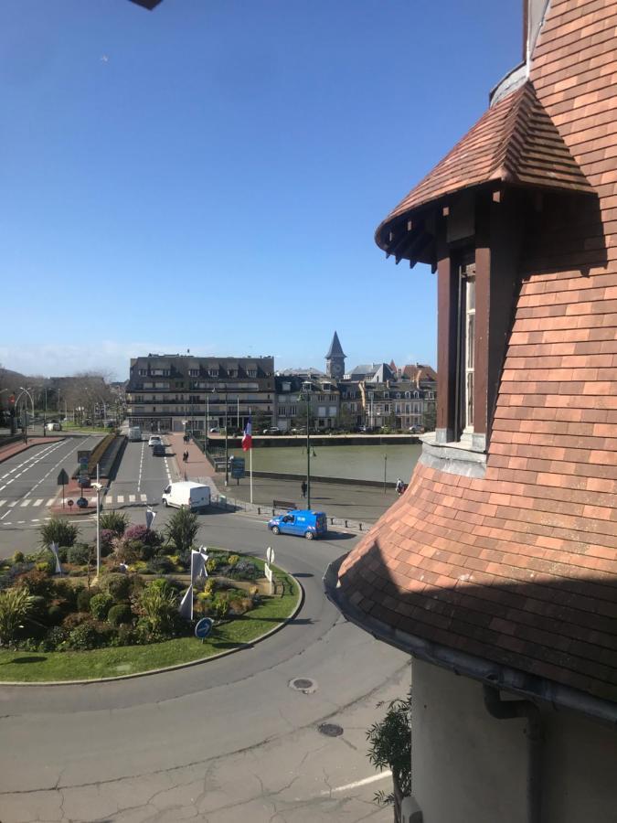Hotel L'Estran Trouville-sur-Mer Buitenkant foto
